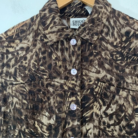 Chicos 0 Blouse Size Small /4   Brown Animal Print Button Front - Picture 2 of 12